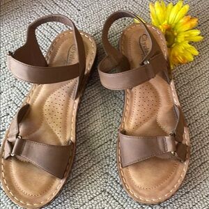 Cityclassified Women's Tan Sandals